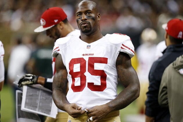 San Francisco 49ers tight end Vernon Davis (85) watches form the sideline in the second half of an NFL football game aNew Orleans Saints in New Orleans, Sunday, Nov. 9, 2014. (AP Photo/Jonathan Bachman)