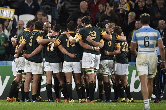 The South African team huddle after winning the bronze medal match of the 2015 Rugby World Cup between South Africa and Argentina at the Olympic Stadium, east London, on October 30, 2015. AFP PHOTO / FRANCK FIFERESTRICTED TO EDITORIAL USE, NO USE IN LIVE MATCH TRACKING SERVICES, TO BE USED AS NON-SEQUENTIAL STILLS        (Photo credit should read FRANCK FIFE/AFP/Getty Images)