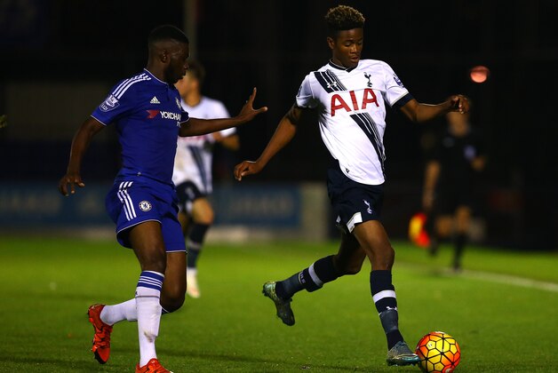 ALDERSHOT, ENGLAND - OCTOBER 30: Shayon Harrison of Spurs battles for the ball with Chelsea's Fikayo Tomori during the Barclays U21 Premier League match between Tottenham Hotspur U21 and Chelsea U21at The Recreation Ground on October 30, 2015 in Aldershot, England. (Photo by Charlie Crowhurst/Getty Images)