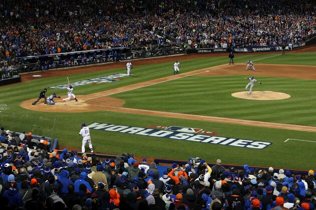 NEW YORK, NY - OCTOBER 30:  Yoenis Cespedes #52 of the New York Mets bats against the Kansas City Royals during Game Three of the 2015 World Series at Citi Field on October 30, 2015 in the Flushing neighborhood of the Queens borough of New York City.  (Photo by Doug Pensinger/Getty Images)