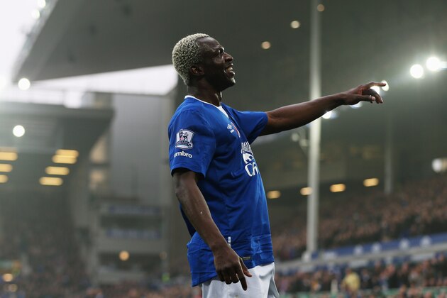 LIVERPOOL, ENGLAND - NOVEMBER 01:  Arouna Kone of Everton celebrates as he scores their fifth goal during the Barclays Premier League match between Everton and Sunderland at Goodison Park on November 1, 2015 in Liverpool, England.  (Photo by Chris Brunskill/Getty Images)