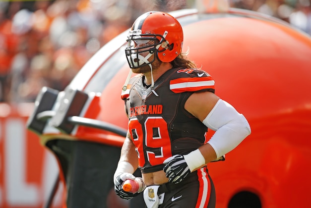 Sep 27, 2015; Cleveland, OH, USA;  Cleveland Browns outside linebacker Paul Kruger (99) at FirstEnergy Stadium. Mandatory Credit: Scott R. Galvin-USA TODAY Sports