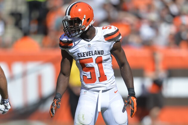 Cleveland Browns outside linebacker Barkevious Mingo lines up against the Tennessee Titans Sunday, Sept. 20, 2015, in Cleveland. The Browns won 28-14. (AP Photo/David Richard)