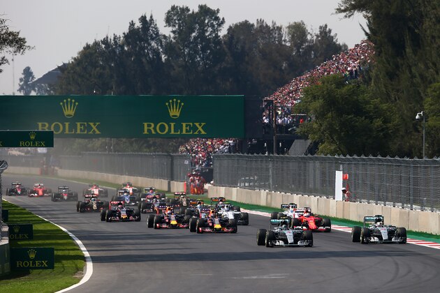 MEXICO CITY, MEXICO - NOVEMBER 01: Nico Rosberg of Germany and Mercedes GP leads Lewis Hamilton of Great Britain and Mercedes GP, Daniil Kvyat of Russia and Infiniti Red Bull Racing, Daniel Ricciardo of Australia and Infiniti Red Bull Racing and Sebastian Vettel of Germany and Ferrari into the first corner during the Formula One Grand Prix of Mexico at Autodromo Hermanos Rodriguez on November 1, 2015 in Mexico City, Mexico. (Photo by Mark Thompson/Getty Images) MEXICO CITY, MEXICO - NOVEMBER 01: Nico Rosberg of Germany and Mercedes GP leads Lewis Hamilton of Great Britain and Mercedes GP, Daniil Kvyat of Russia and Infiniti Red Bull Racing, Daniel Ricciardo of Australia and Infiniti Red Bull Racing and Sebastian Vettel of Germany and Ferrari into the first corner during the Formula One Grand Prix of Mexico at Autodromo Hermanos Rodriguez on November 1, 2015 in Mexico City, Mexico. (Photo by Mark Thompson/Getty Images)