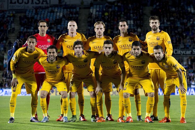 GETAFE, SPAIN - OCTOBER 31:  FC Barcelona line up prior to start the La Liga match between Getafe CF and FC Barcelona at Coliseum Alfonso Perez on October 31, 2015 in Getafe, Spain.  (Photo by Gonzalo Arroyo Moreno/Getty Images)