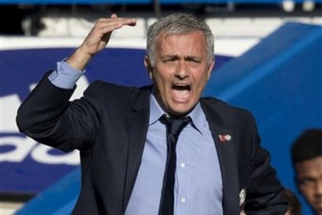 Chelsea's head coach Jose Mourinho shouts during the English Premier League soccer match between Chelsea and Liverpool at Stamford Bridge stadium in London, Saturday, Oct. 31, 2015.  (AP Photo/Matt Dunham)