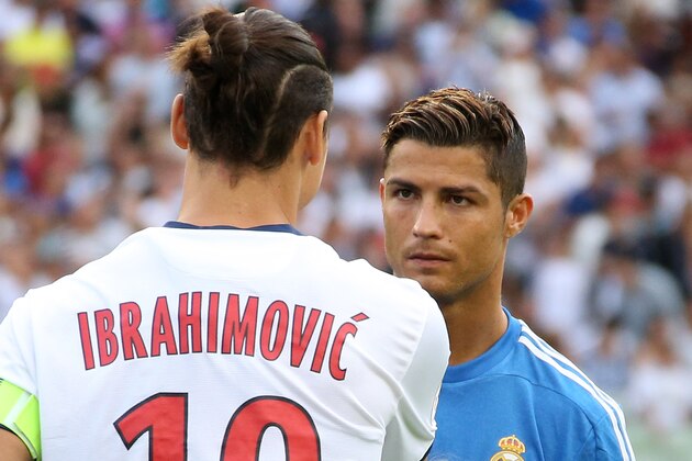 GOTHENBURG, SWEDEN - JULY 27: Zlatan Ibrahimovic of PSG shakes hands with Cristiano Ronaldo of Real Madrid prior to the friendly match between Real Madrid and Paris Saint-Germain FC at the Ullevi Stadium on July 27, 2013 in Gothenburg, Sweden. (Photo by John Berry/Getty Images)