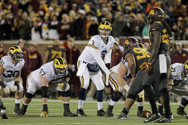 Michigan quarterback Wilton Speight (3) plays during an NCAA college football game against Minnesota, Saturday, Oct. 31, 2015 in Minneapolis. (AP Photo/Paul Battaglia)