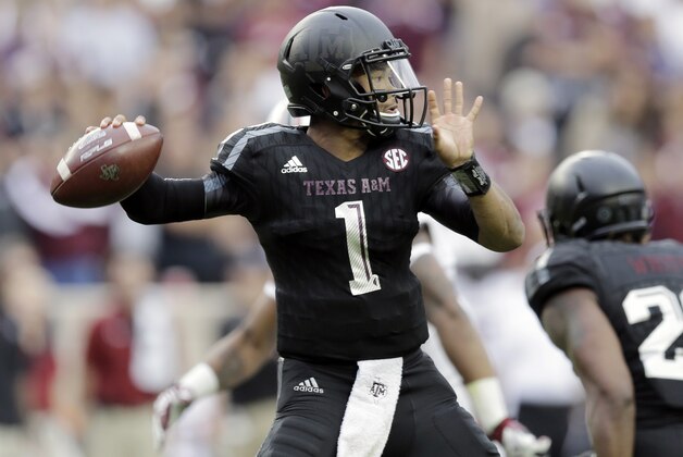 Texas A&M quarterback Kyler Murray (1) throws against South Carolina during the second half of an NCAA college football game, Saturday, Oct. 31, 2015, in College Station, Texas. Texas A&M won 35-28. (AP Photo/Eric Gay)