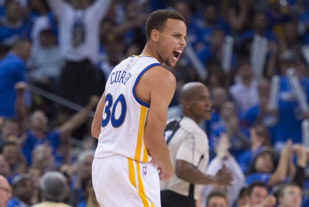 October 27, 2015; Oakland, CA, USA; Golden State Warriors guard Stephen Curry (30) celebrates during the third quarter against the New Orleans Pelicans at Oracle Arena. The Warriors defeated the Pelicans 111-95. Mandatory Credit: Kyle Terada-USA TODAY Sports