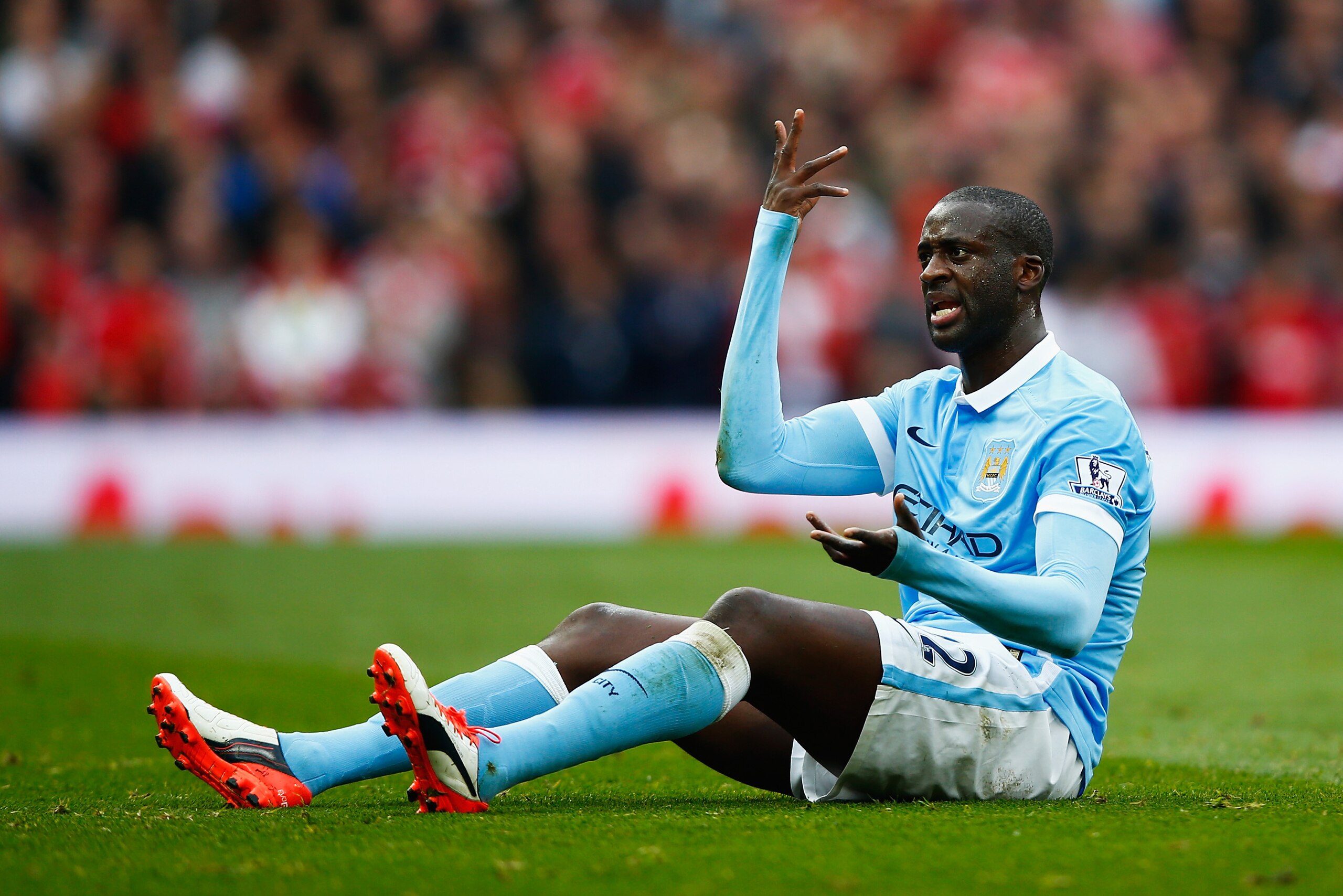 MANCHESTER, ENGLAND - OCTOBER 25: Yaya Toure of Manchester City reacts during the Barclays Premier League match between Manchester United and Manchester City at Old Trafford on October 25, 2015 in Manchester, England.  (Photo by Clive Rose/Getty Images)