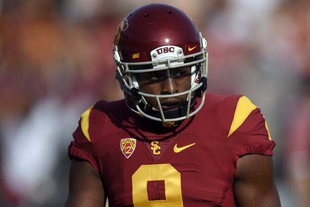 Oct 24, 2015; Los Angeles, CA, USA; Southern California Trojans wide receiver JuJu Smith-Schuster (9) warms up prior to the game against the Utah Utes at Los Angeles Memorial Coliseum. Mandatory Credit: Kelvin Kuo-USA TODAY Sports
