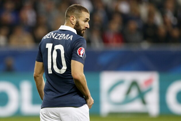 NICE, FRANCE - OCTOBER 8: Karim Benzema of France looks on during the international friendly match between France and Armenia at Allianz Riviera stadium on October 8, 2015 in Nice, France. (Photo by Jean Catuffe/Getty Images)