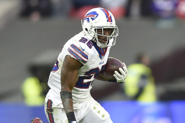 Oct 25, 2015; London, United Kingdom;  Buffalo Bills running back LeSean McCoy (25) makes a run during the second half of the game between the Jacksonville Jaguars and the Buffalo Bills at Wembley Stadium. Mandatory Credit: Steve Flynn-USA TODAY Sports