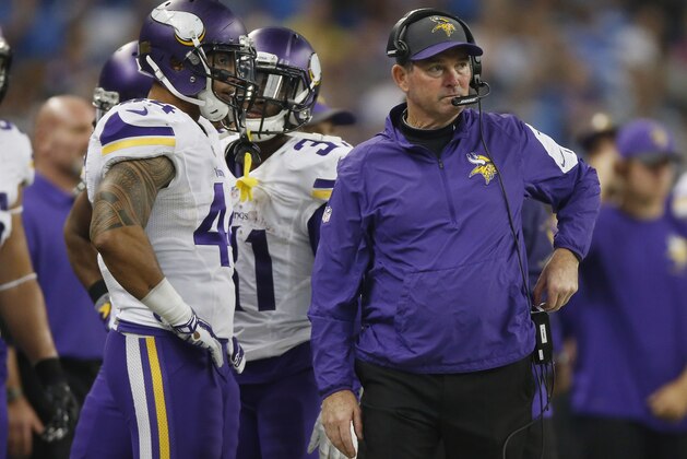 DETROIT, MI - OCTOBER 25: head coach Mike Zimmer of the Minnesota Vikings looks on from the side line in the second quarter while playing the Detroit Lions at Ford Field on October 25, 2015 in Detroit, Michigan. (Photo by Gregory Shamus/Getty Images)