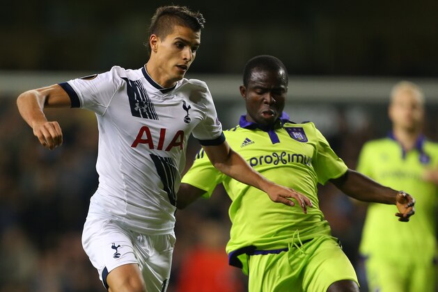 LONDON, ENGLAND - NOVEMBER 05:  Erik Lamela of Tottenham Hotspur and Frank Acheampong of Anderlecht during the UEFA Europa League match between Tottenham Hotspur and RSC Anderlecht on November 5, 2015 in London, United Kingdom.  (Photo by Catherine Ivill - AMA/Getty Images)
