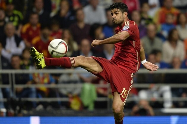 Spain's forward Diego Costa tries to control a ball during the Euro 2016 qualifying football match Spain vs Slovakia at the Carlos Tartiere stadium in Oviedo on September 5, 2015. Spain won the match 2-0.  AFP PHOTO/ MIGUEL RIOPA        (Photo credit should read MIGUEL RIOPA/AFP/Getty Images)