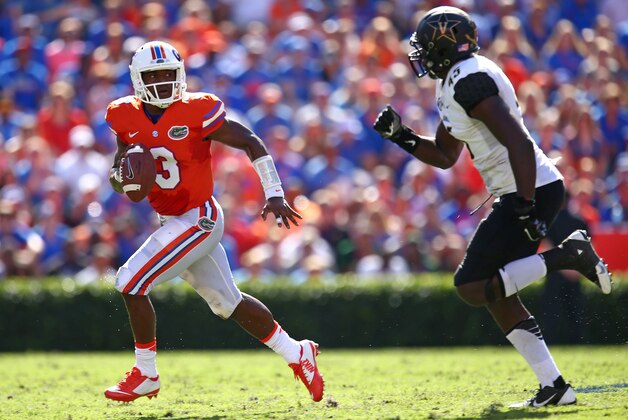 GAINESVILLE, FL - NOVEMBER 07: Treon Harris #3 of the Florida Gators carries during the second quarter of the game against the Vanderbilt Commodores at Ben Hill Griffin Stadium on November 7, 2015 in Gainesville, Florida.  (Photo by Rob Foldy/Getty Images)