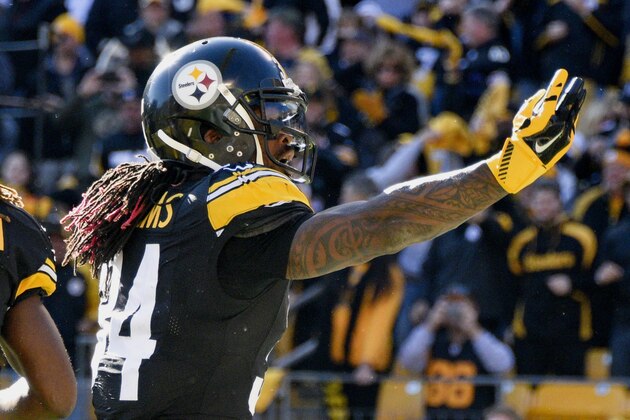 Pittsburgh Steelers running back DeAngelo Williams (34) celebrates after scoring a touchdown in the first half of an NFL football game against the Oakland Raiders, Sunday, Nov. 8, 2015, in Pittsburgh. (AP Photo/Don Wright)