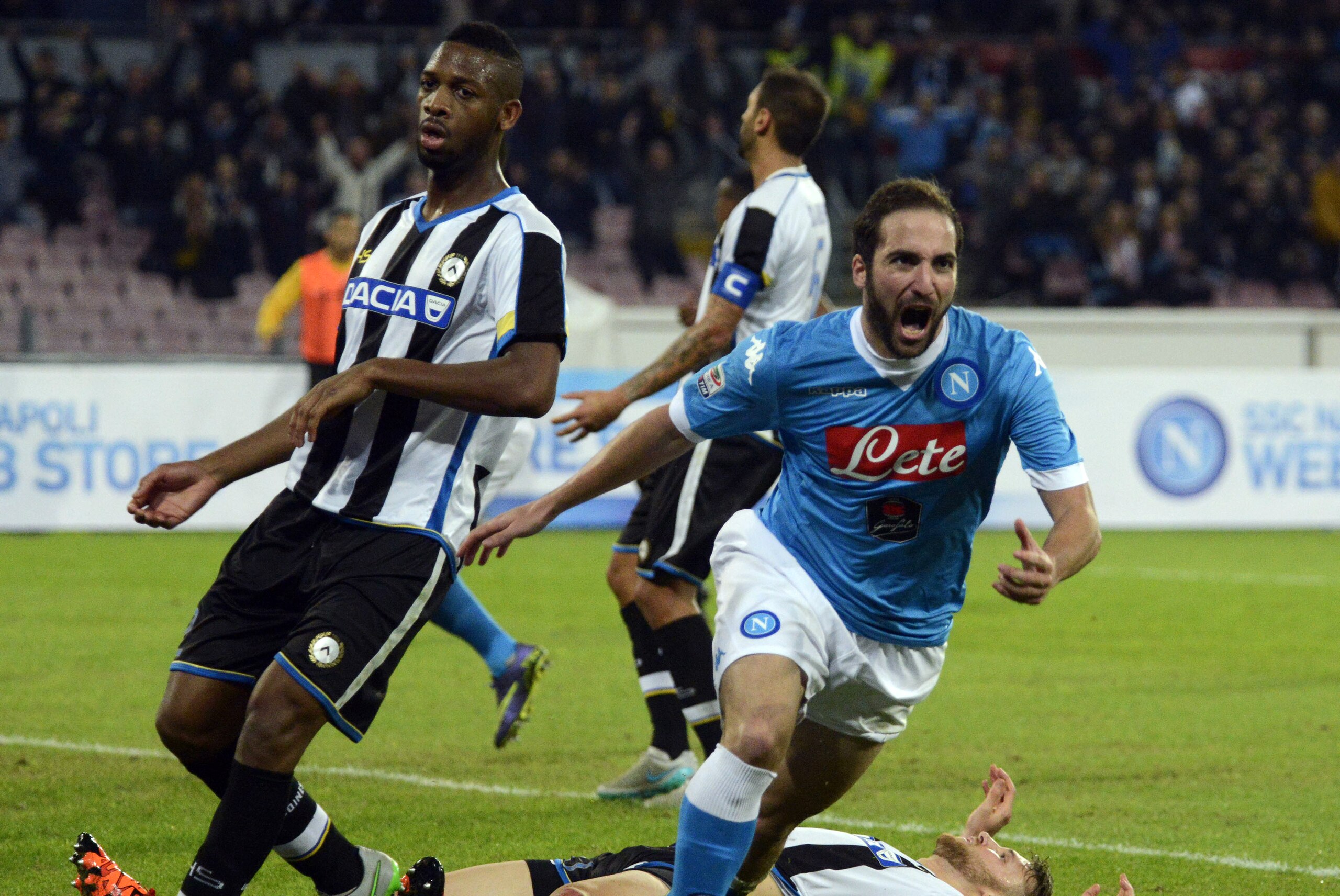 Napoli's Gonzalo Higuain celebrates after scoring during a Serie A soccer match between Napoli and Udinese, at the San Paolo stadium in Naples, Italy, Sunday, Nov. 8, 2015. (AP Photo/Salvatore Laporta)