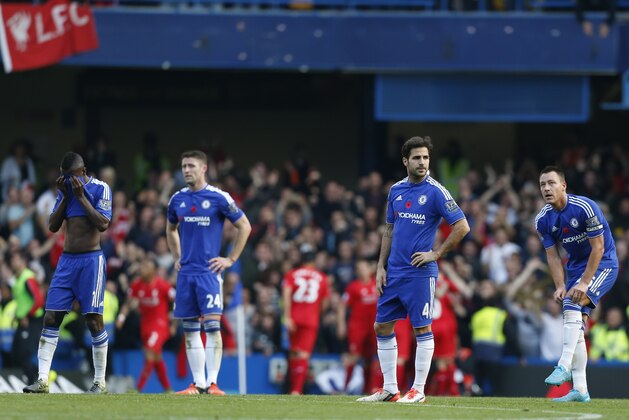 Chelsea's Brazilian midfielder Ramires, Chelsea's English defender Gary Cahill (2nd L), Chelsea's Spanish midfielder Cesc Fabregas (2nd R) and Chelsea's English defender John Terry (R) react after conceding their second goal during the English Premier League football match between Chelsea and Liverpool at Stamford Bridge in London on October 31, 2015. AFP PHOTO / IAN KINGTON

RESTRICTED TO EDITORIAL USE. No use with unauthorized audio, video, data, fixture lists, club/league logos or 'live' services. Online in-match use limited to 75 images, no video emulation. No use in betting, games or single club/league/player publications.        (Photo credit should read IAN KINGTON/AFP/Getty Images)