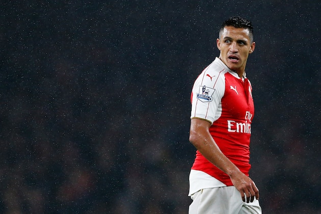 LONDON, ENGLAND - OCTOBER 24:  Alexis Sanchez of Arsenal looks on during the Barclays Premier League match between Arsenal and Everton at Emirates Stadium on October 24, 2015 in London, England.  (Photo by Dean Mouhtaropoulos/Getty Images)