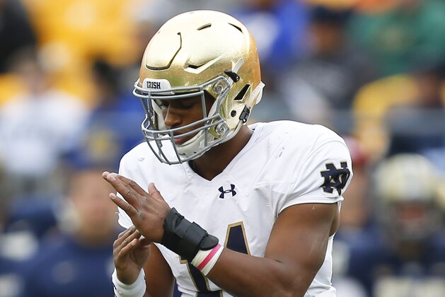 Notre Dame quarterback DeShone Kizer (14) plays in an NCAA football game between the Pittsburgh and Notre Dame, Saturday, Nov. 7, 2015 in Pittsburgh. (AP Photo/Keith Srakocic)