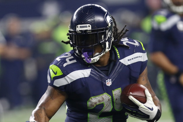 Seattle Seahawks running back Marshawn Lynch runs the ball against the Dallas Cowboys during an NFL football game Sunday, Nov. 1, 2015, in Arlington, Texas. (AP Photo/Roger Steinman)