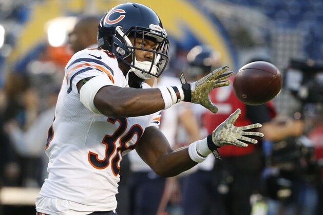 Chicago Bears free safety Adrian Amos warms up before an NFL football game against the San Diego Chargers Monday, Nov. 9, 2015, in San Diego. (AP Photo/Lenny Ignelzi)