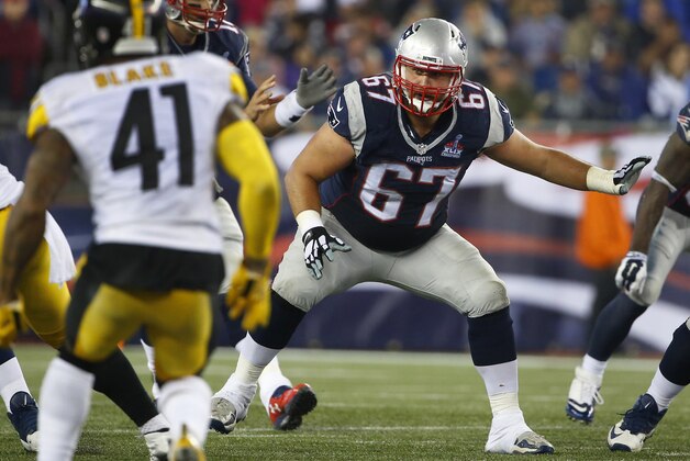 New England Patriots guard Josh Kline (67) in the second half of an NFL football game against the Pittsburgh Steelers Thursday, Sept. 10, 2015, in Foxborough, Mass. (AP Photo/Winslow Townson)