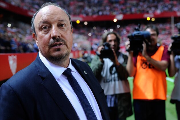 SEVILLE, SPAIN - NOVEMBER 08:  Real Madrid manager Rafa Benitez looks on before the start of the La Liga match between Sevilla FC and Real Madrid CF at Estadio Ramon Sanchez Pizjuan on November 8, 2015 in Seville, Spain.  (Photo by Denis Doyle/Getty Images)