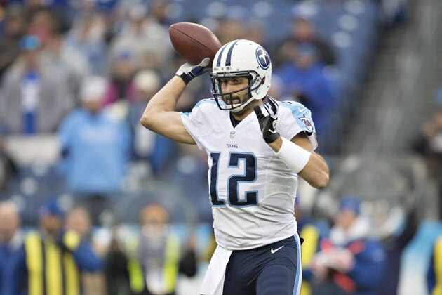 NASHVILLE, TN - DECEMBER 28:  Charlie Whitehurst #12 of the Tennessee Titans throws a pass in the first quarter of a game against the Indianapolis Colts at LP Field on December 28, 2014 in Nashville, Tennessee.  The Colts defeated the Titans 27-10.  (Photo by Wesley Hitt/Getty Images)