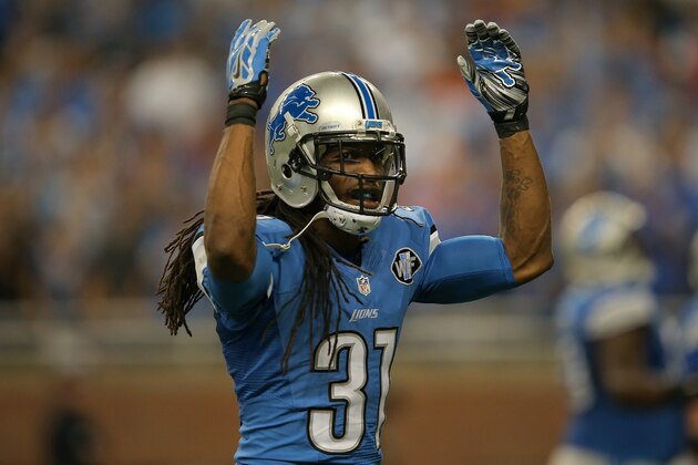 DETROIT, MI - SEPTEMBER 27:  Cornerback Rashean Mathis #31 of the Detroit Lions encourages the fans as they face the Denver Broncos at Ford Field on September 27, 2015 in Detroit, Michigan. The Broncos defeated the Lions 24-12.  (Photo by Doug Pensinger/Getty Images)