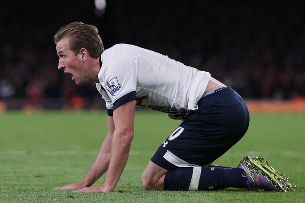 Tottenham’s Harry Kane kneels on the pitch after missing a late chance during the English Premier League soccer match between Arsenal and Tottenham Hotspur at the Emirates Stadium in London, Sunday Nov. 8, 2015. (AP Photo/Tim Ireland) Tottenham’s Harry Kane kneels on the pitch after missing a late chance during the English Premier League soccer match between Arsenal and Tottenham Hotspur at the Emirates Stadium in London, Sunday Nov. 8, 2015. (AP Photo/Tim Ireland)