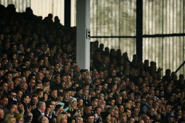 LIVERPOOL, ENGLAND - NOVEMBER 01:  Everton supporters watch the game from the stands during the Barclays Premier League match between Everton and Sunderland at Goodison Park on November 1, 2015 in Liverpool, England.  (Photo by David Ramos/Getty Images)