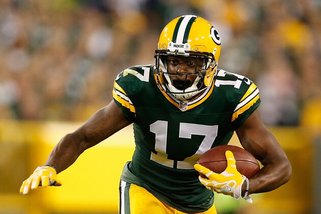 GREEN BAY, WI - SEPTEMBER 20:  Wide receiver Davante Adams #17 of the Green Bay Packers runs with the football after a reception against the Seattle Seahawks during the NFL game at Lambeau Field on September 20, 2015 in Green Bay, Wisconsin.  The Packers defeated the Seahawks 27-17.  (Photo by Christian Petersen/Getty Images)