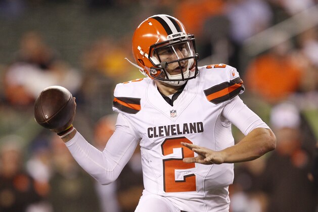 Cleveland Browns quarterback Johnny Manziel looks to pass on the run in the second half of an NFL football game against the Cincinnati Bengals, Thursday, Nov. 5, 2015, in Cincinnati. The Bengals won 31-10. (AP Photo/Frank Victores)