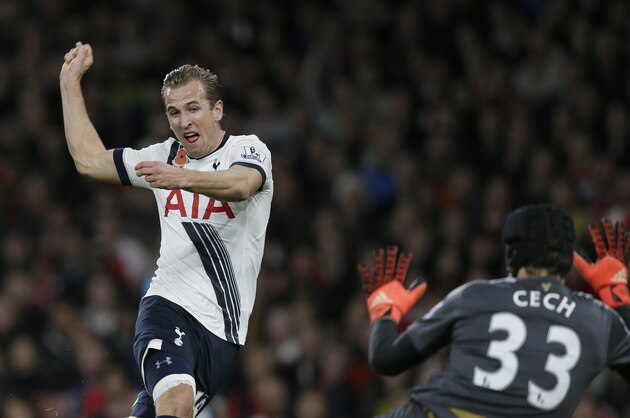 Tottenham’s Harry Kane scores a goal during the English Premier League soccer match between Arsenal and Tottenham Hotspur at the Emirates Stadium in London, Sunday Nov. 8, 2015. (AP Photo/Tim Ireland)