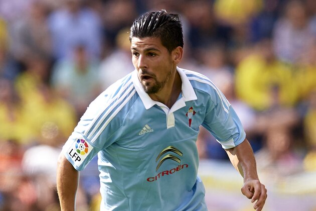VILLARREAL, SPAIN - OCTOBER 18:  Nolito of Celta runs with the ball during the La Liga match between Villarreal CF and RC Celta de Vigo at El Madrigal Stadium on October 18, 2015 in Villarreal, Spain.  (Photo by Manuel Queimadelos Alonso/Getty Images)