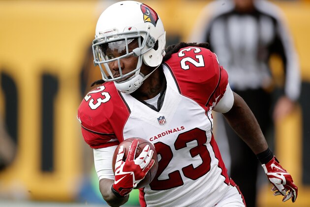 PITTSBURGH, PA - OCTOBER 18:  Chris Johnson #23 of the Arizona Cardinals carries the ball against the Pittsburgh Steelers at Heinz Field on October 18, 2015 in Pittsburgh, Pennsylvania.  (Photo by Gregory Shamus/Getty Images)