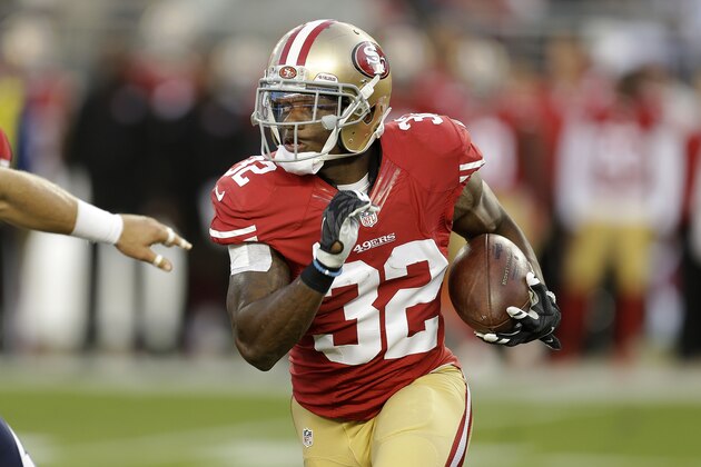 San Francisco 49ers running back Kendall Hunter (32) runs against the San Diego Chargers during the first half of an NFL preseason football game in Santa Clara, Calif., Thursday, Sept. 3, 2015. (AP Photo/Ben Margot)