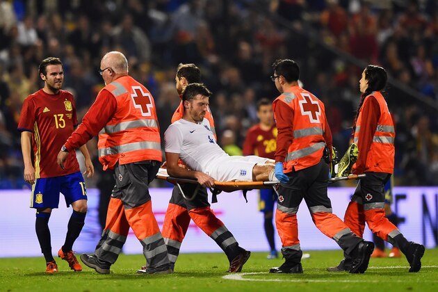 ALICANTE, SPAIN - NOVEMBER 13:  An injured Michael Carrick of England is stretchered off during the international friendly match between Spain and England at Jose Rico Perez Stadium on November 13, 2015 in Alicante, Spain.  (Photo by Mike Hewitt/Getty Images)