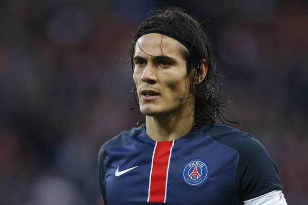 LYON, FRANCE - NOVEMBER 8: Edinson Cavani of PSG looks on during the French Ligue 1 match between Olympique Lyonnais (OL) and AS Saint-Etienne (ASSE) at Stade de Gerland on November 8, 2015 in Lyon, France. (Photo by Jean Catuffe/Getty Images)