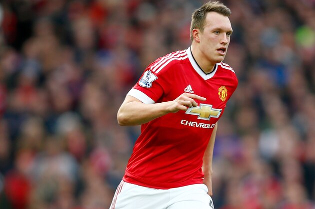 MANCHESTER, ENGLAND - OCTOBER 25:  Phil Jones of Manchester United during the Barclays Premier League match between Manchester United and Manchester City at Old Trafford on October 25, 2015 in Manchester, England.  (Photo by Clive Rose/Getty Images)
