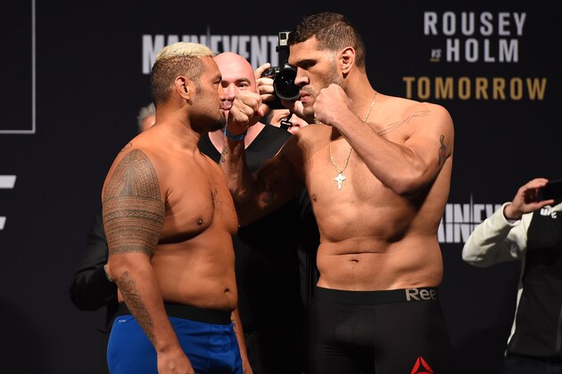 MELBOURNE, AUSTRALIA - NOVEMBER 14: (L-R) Opponents Mark Hunt of New Zealand and Antonio 'Bigfoot' Silva of Brazil face off during the UFC 193 weigh-in at Etihad Stadium on November 14, 2015 in Melbourne, Australia. (Photo by Josh Hedges/Zuffa LLC/Zuffa LLC via Getty Images)