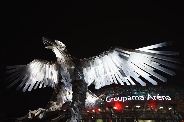 BUDAPEST, HUNGARY - NOVEMBER 15:  A view outside the stadium the UEFA EURO 2016 qualifier play-off second leg match between Hungary and Norway at Groupama Arena on November 15, 2015 in Budapest, Hungary.  (Photo by Shaun Botterill/Getty Images)