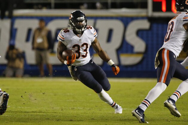 Chicago Bears running back Jeremy Langford runs upfield during the second half of an NFL football game against the San Diego Chargers Monday, Nov. 9, 2015, in San Diego. (AP Photo/Lenny Ignelzi)