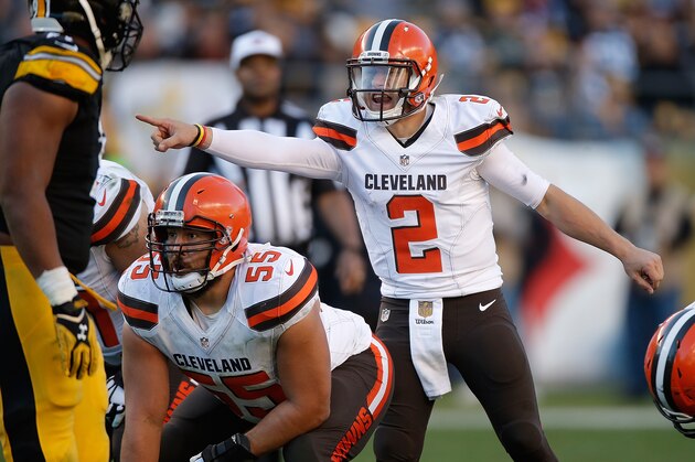 PITTSBURGH, PA - NOVEMBER 15:  Johnny Manziel #2 of the Cleveland Browns calls a play during 2nd half of the game against the Pittsburgh Steelers at Heinz Field on November 15, 2015 in Pittsburgh, Pennsylvania.  (Photo by Gregory Shamus/Getty Images)