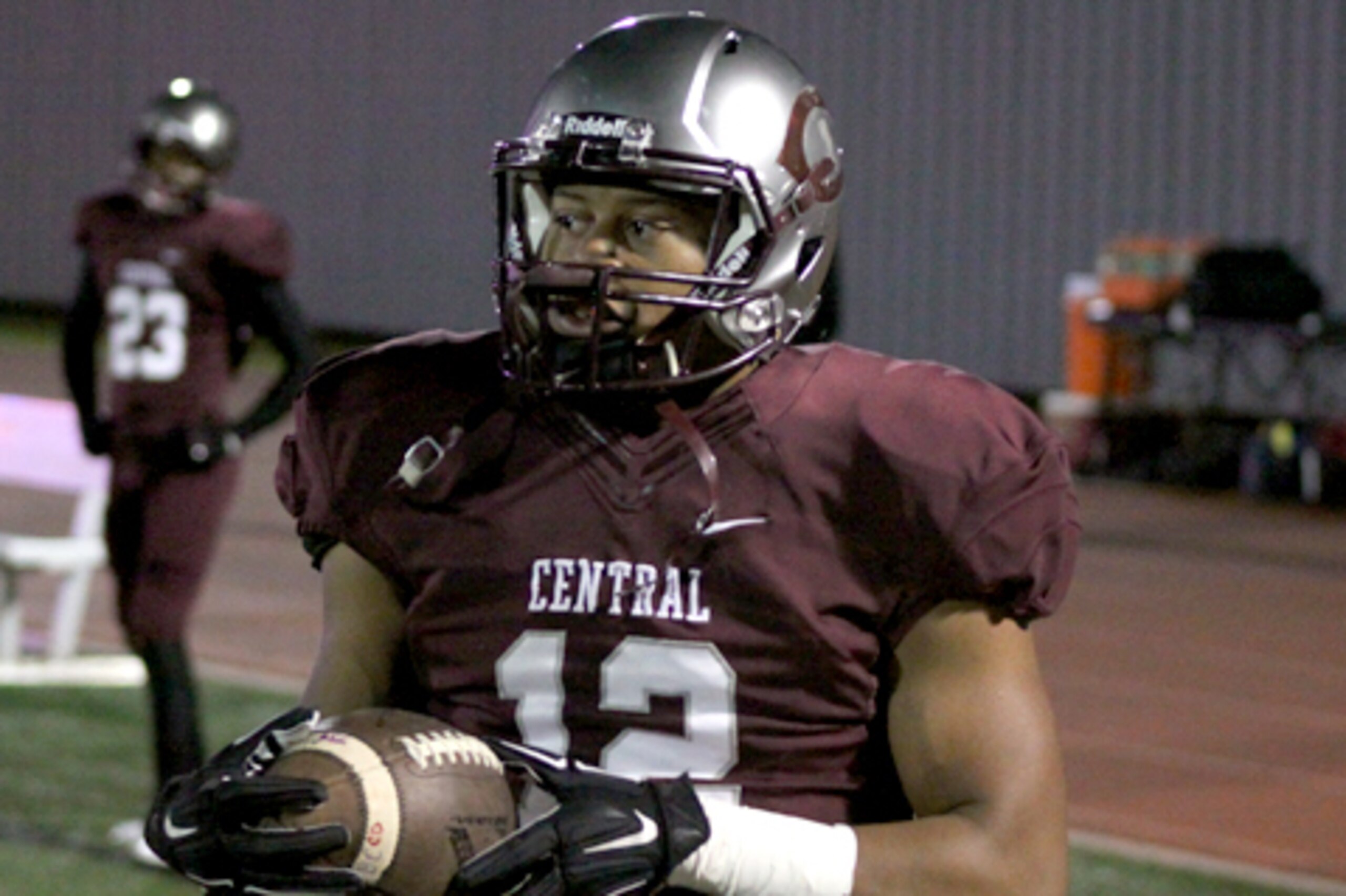 Beaumont, Texas, 4-star running back Devwah Whaley on Sunday said Georgia, Arkansas and Texas are three schools that lead his recruiting. Whaley, the nation's No. 4 running back, will announce his commitment at the Under Armour All-America Game on Jan. 2.
