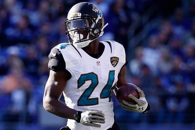 BALTIMORE, MD - NOVEMBER 15: Running back  T.J. Yeldon #24 of the Jacksonville Jaguars carries the ball against the Baltimore Ravens at M&T Bank Stadium on November 15, 2015 in Baltimore, Maryland.  (Photo by Rob Carr/Getty Images)